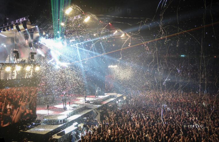 Equipamentos Essenciais de Iluminação para Eventos Memoráveis